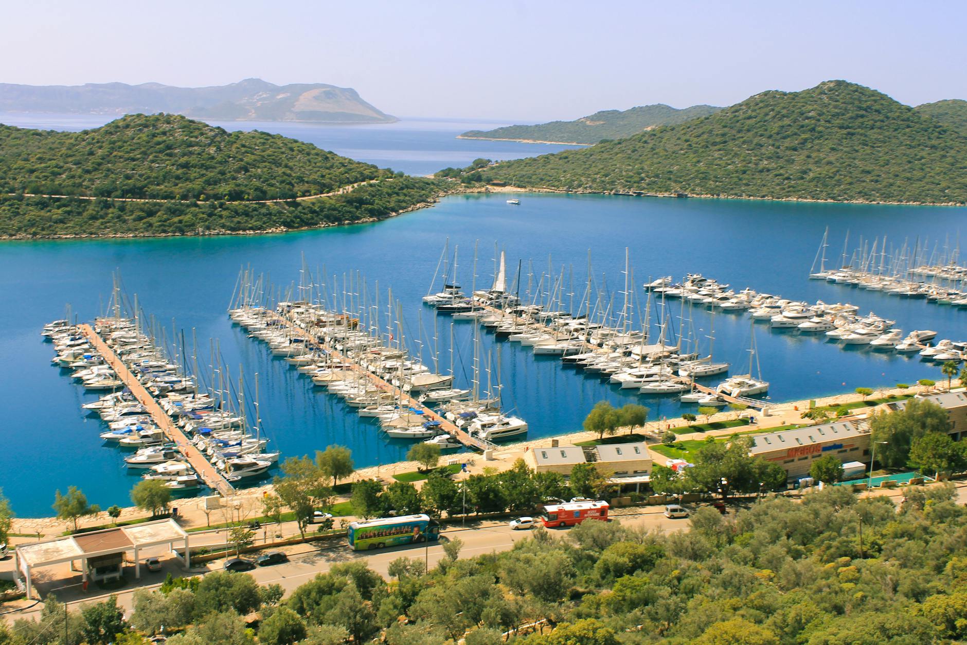 KAS przejęła setki leków w Terespolu. Nielegalna działalność